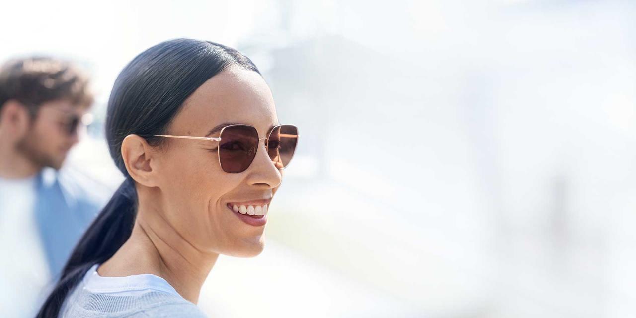 Tròng Kính Đổi Màu Zeiss
