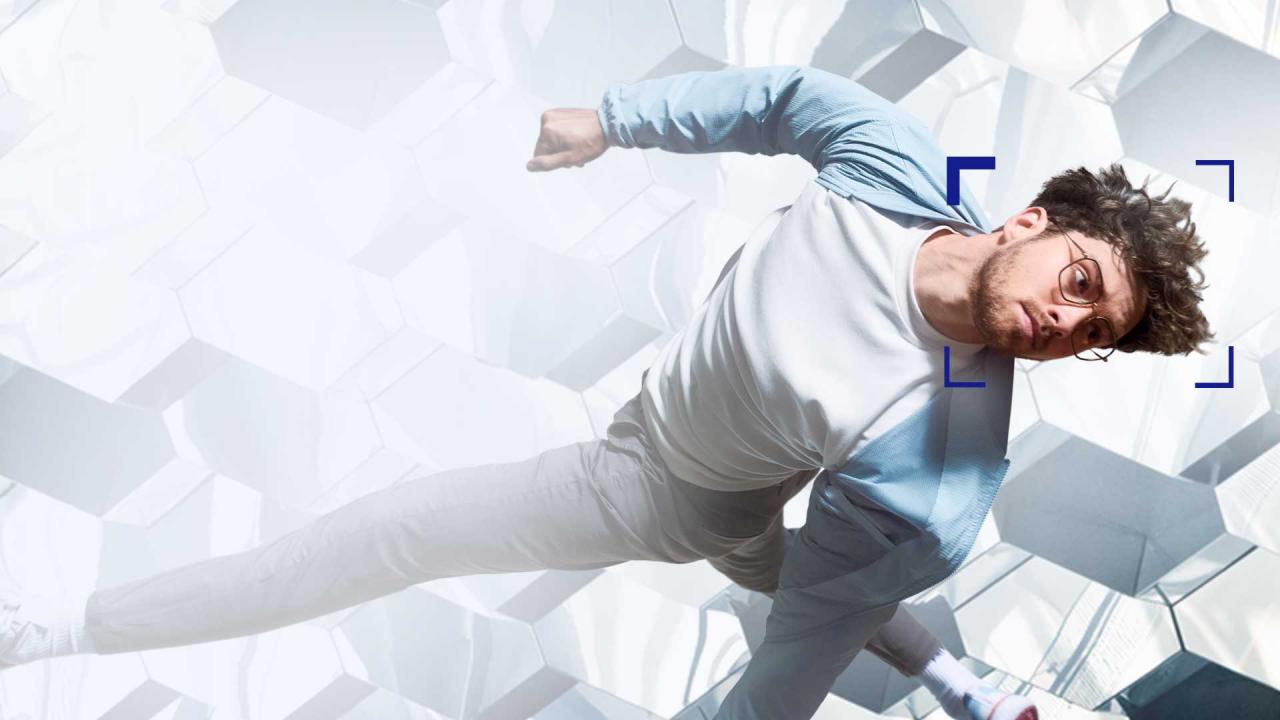 Tròng Kính Đổi Màu Zeiss