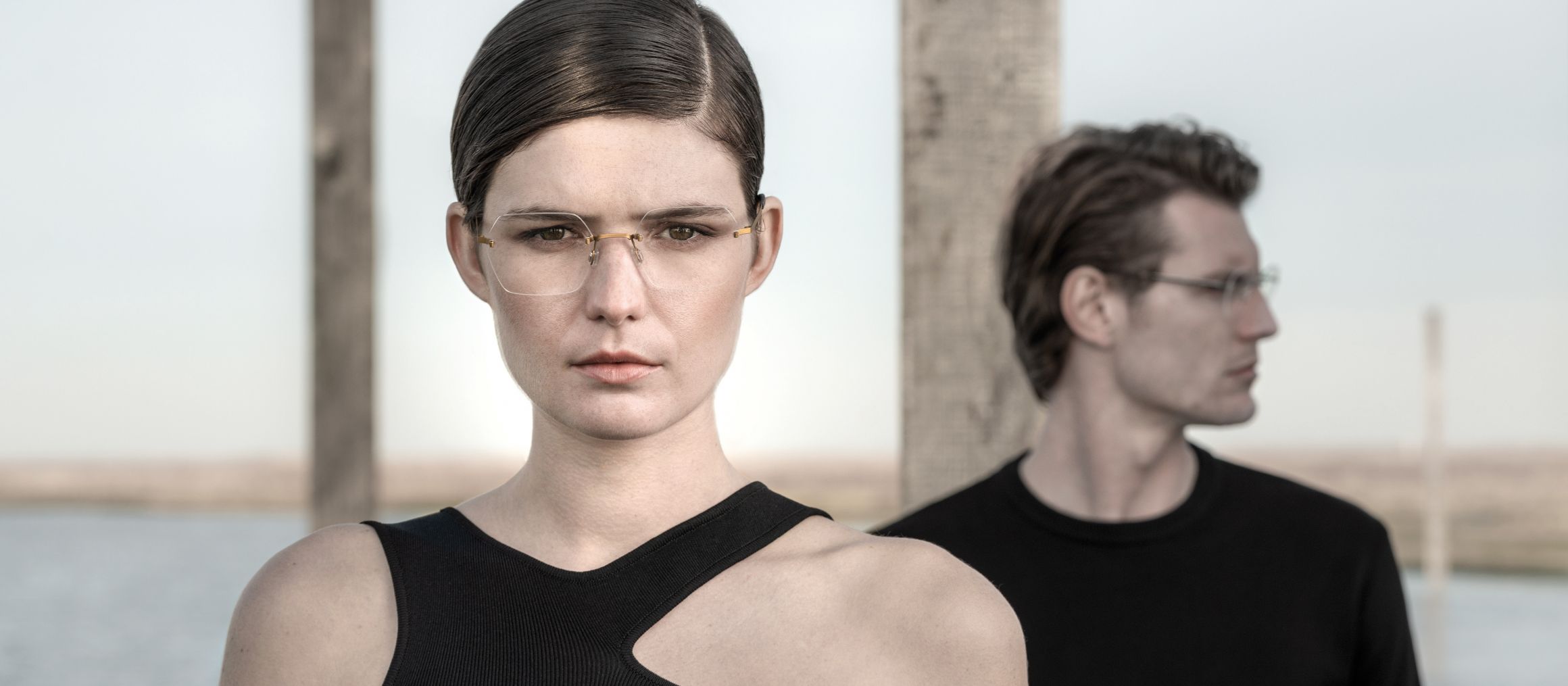 Kính không gọng vũ khí bí mật 